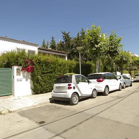 Monica シッチェス